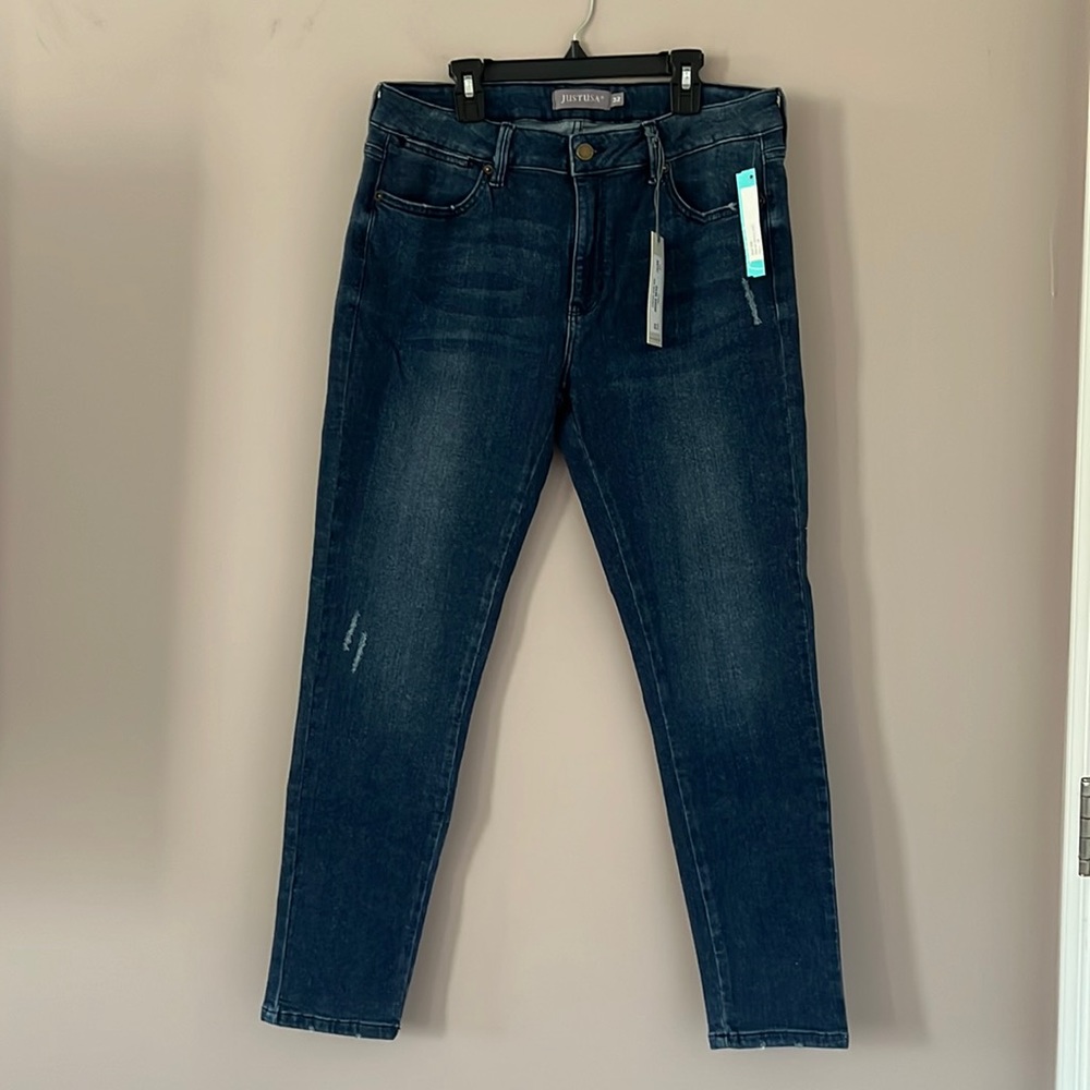 Jean - Picture 4 of 10